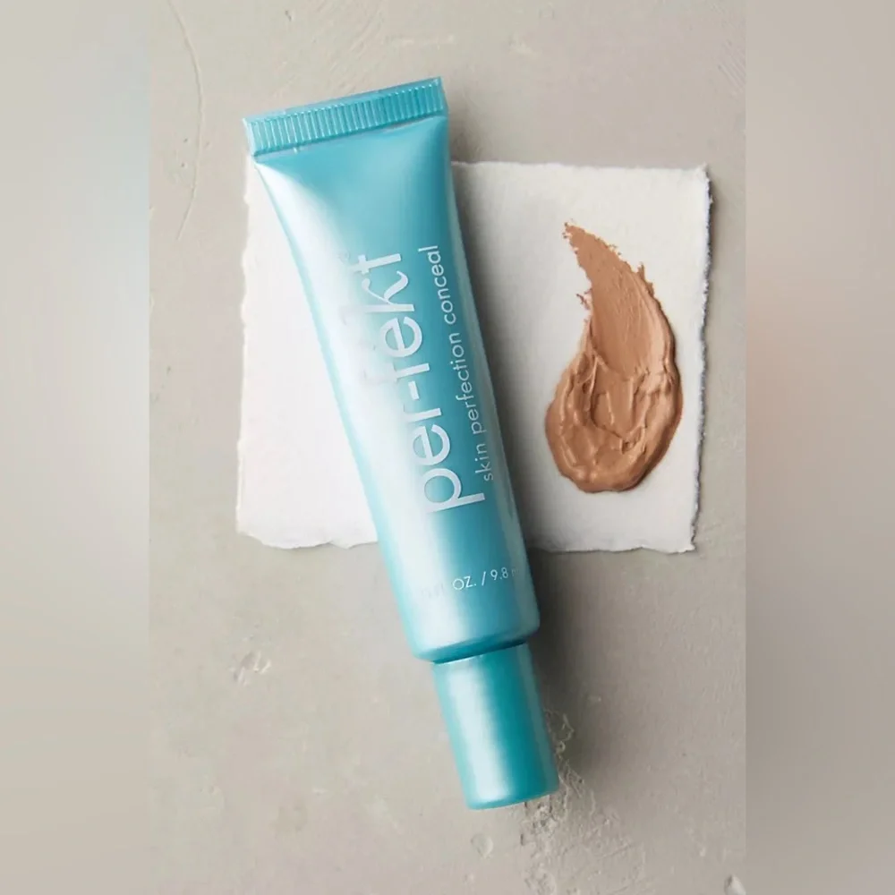 NWT l per-fékt l skin perfection conceal l .33oz